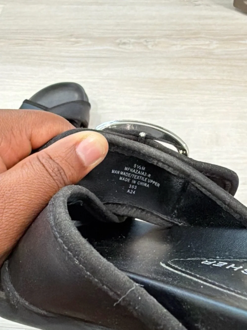 Men Accessories Subcategory Identification